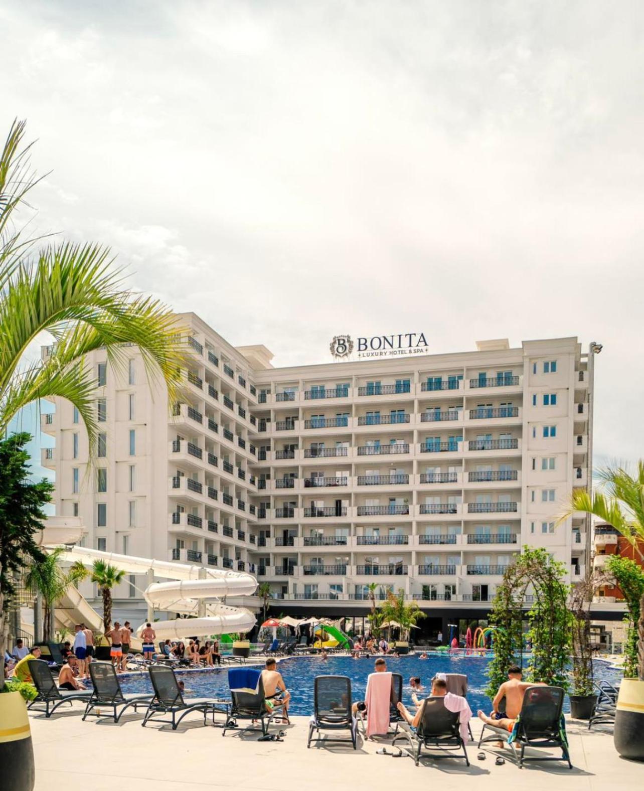 Coastline Luxury Apart Hotel Golem  Exterior photo